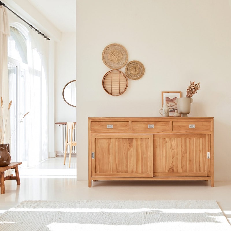 Read more about the article A sideboard with sliding doors