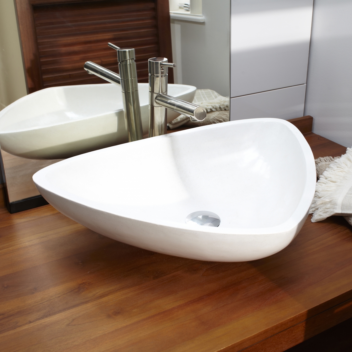 Read more about the article Let’s have a washbasin with Terrazzo