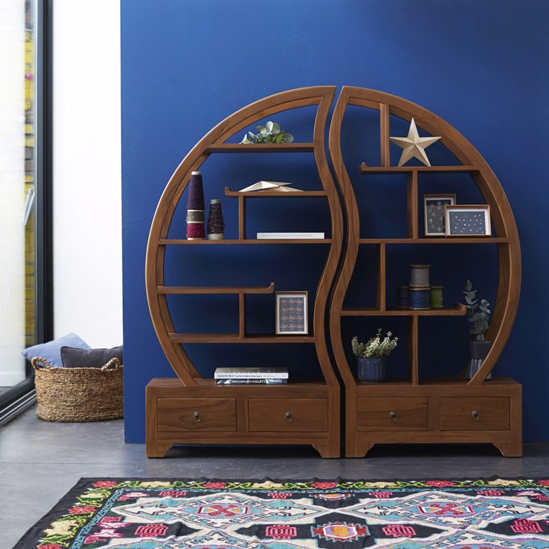 Read more about the article A round teak bookcase